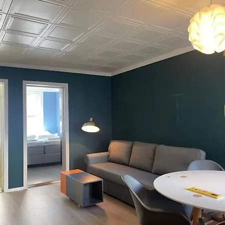 Moderne Leilighet Midt I Sentrum דירה